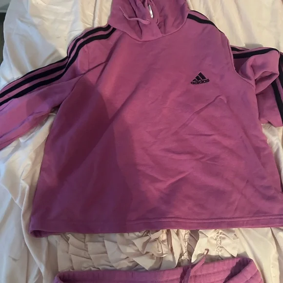 - Adidas Pink sweat suit outfit - Picture 2 of 3
